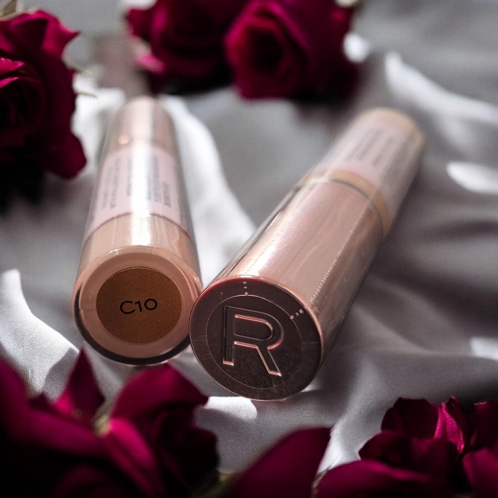 Makeup Revolution – Conceal & Hydrate Concealer – Shade C10 – 0.45 fl oz